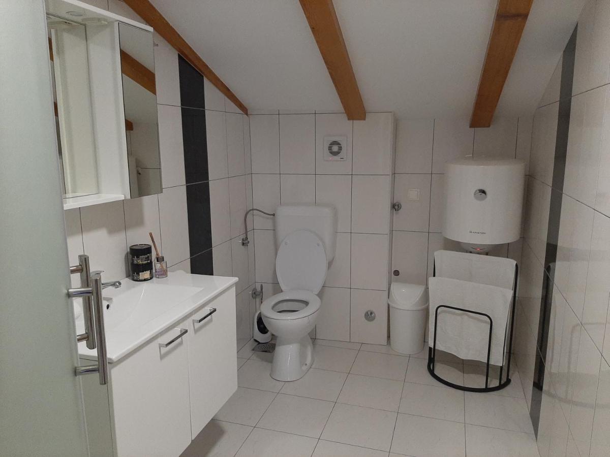 Apartmani Amra Novi Vinodolski Exterior foto