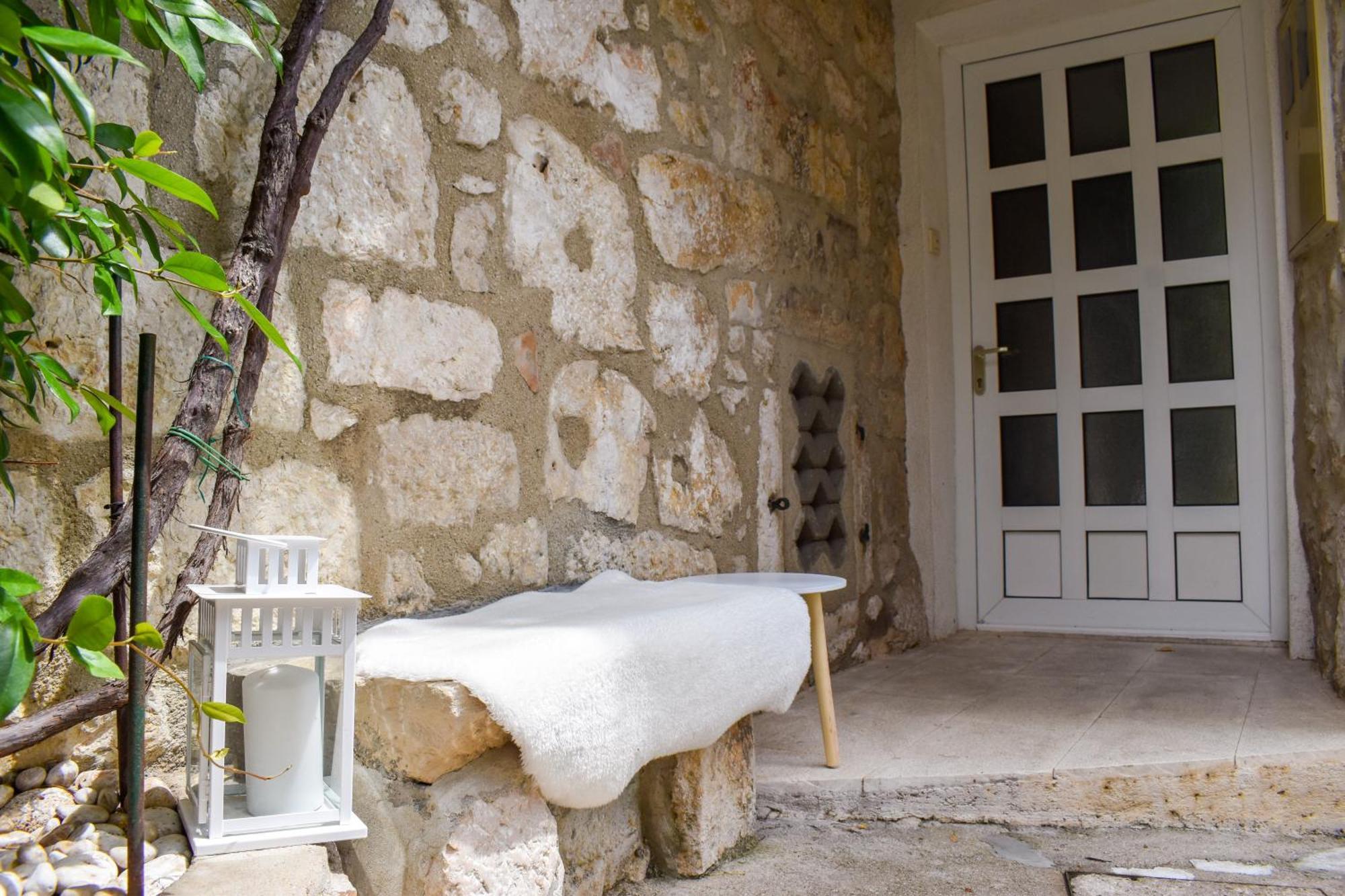 Apartmani Amra Novi Vinodolski Exterior foto